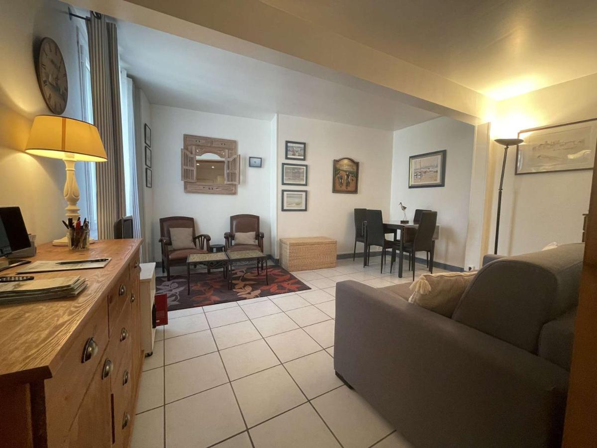 Charmant studio Saint-Martin-de-Ré, près des commerces et restaurants, idéal pour cyclistes - FR-1-246C-20 - Housity