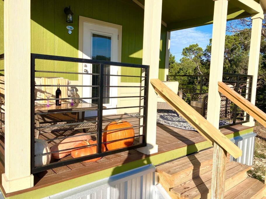 Cozy Tiny Home in the Hills - Housity