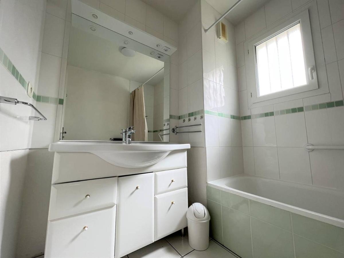 Cambo-les-Bains : T2 calme avec parking, Internet - FR-1-495-95 - Housity