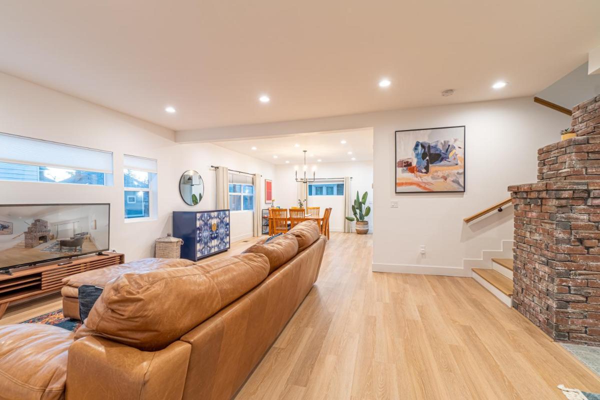 Luxury 4-bed home in Riverside Heights! - Housity