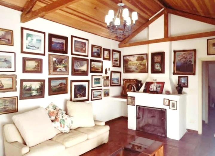 Pool House - Housity