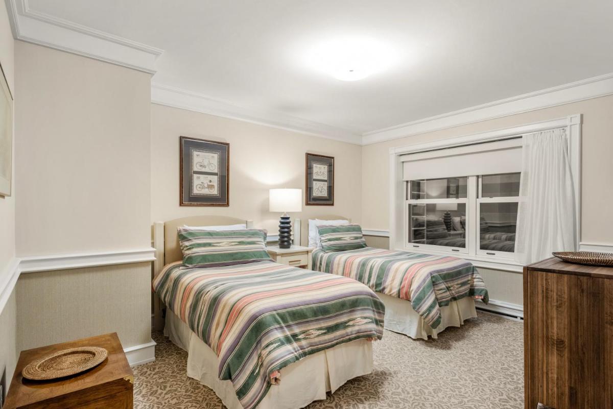 West End Splendor by Snowmass Vacations - Housity