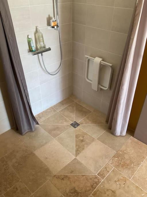 Petite maison en bois proche de Niort - Housity