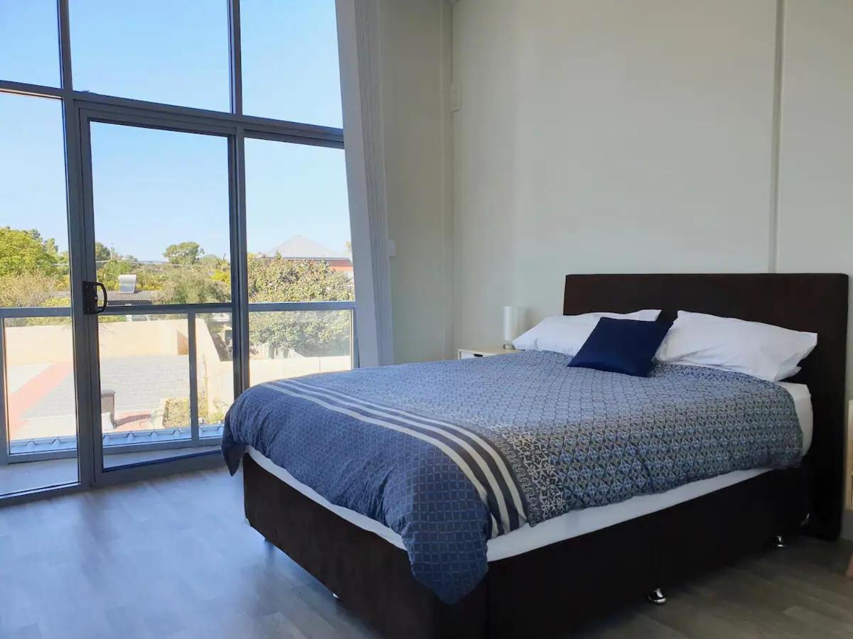 Waverley apartment E-one bedroom wifi available - Housity