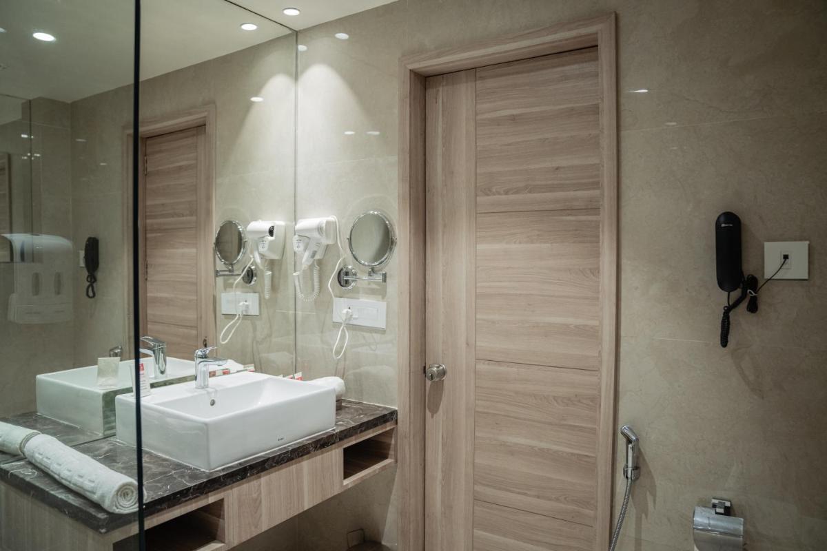 Lords Inn Rajkot - Housity
