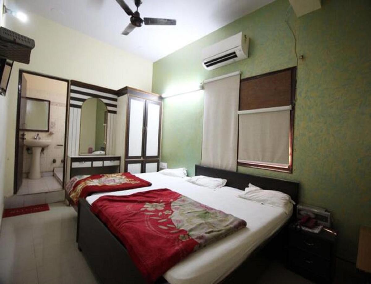Hotel D R Residency, Agra - Housity