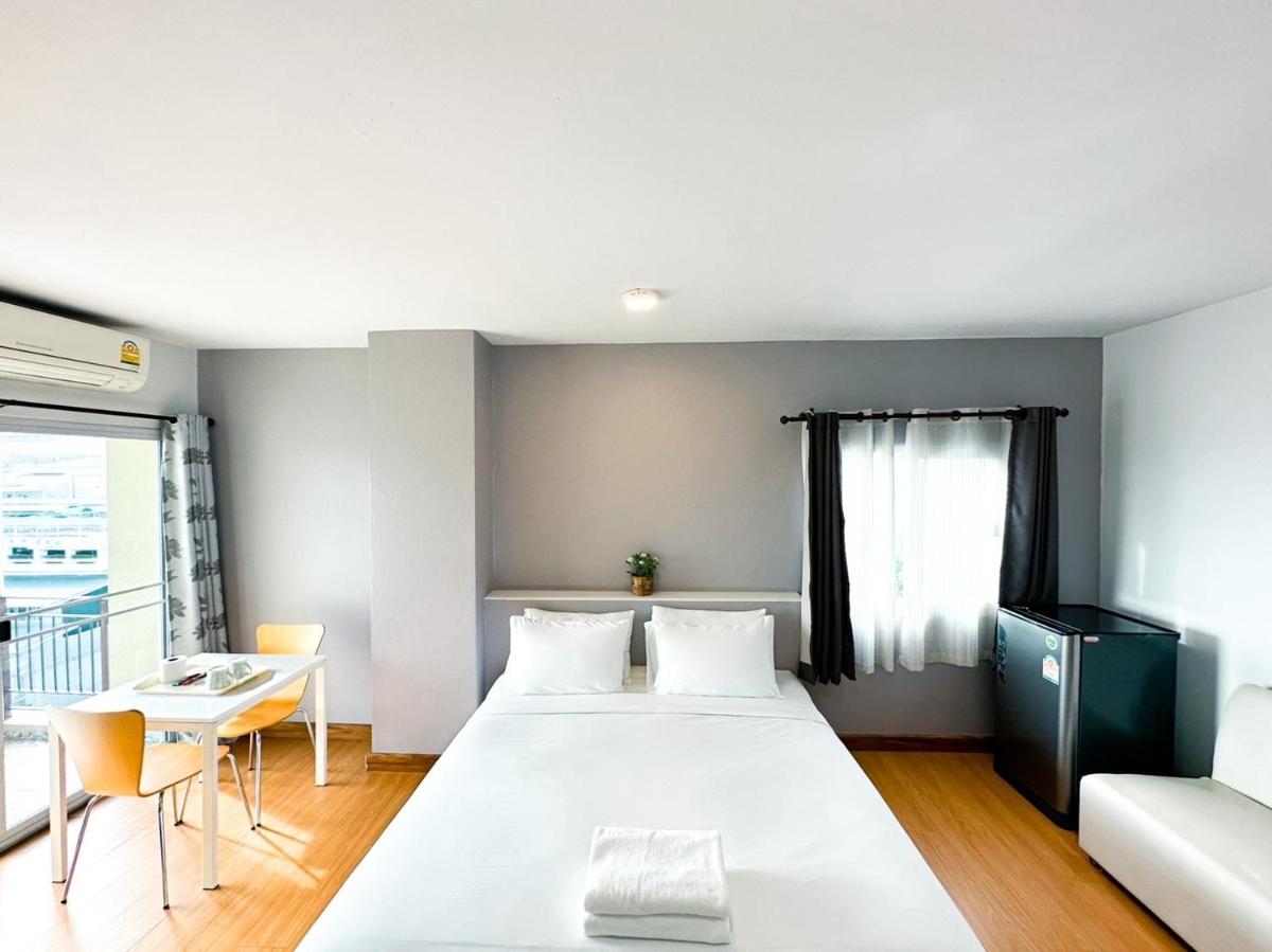 The Island Resort - Housity