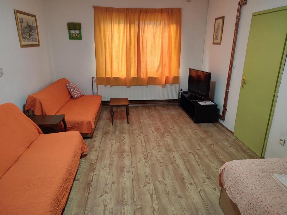 Kod Lole - Housity