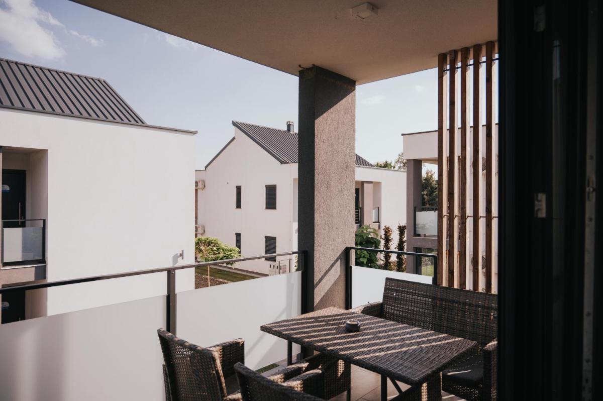 Apartments Sunrise Banovci - Housity