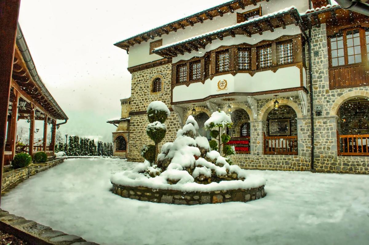 The House of the Miyaks - Housity