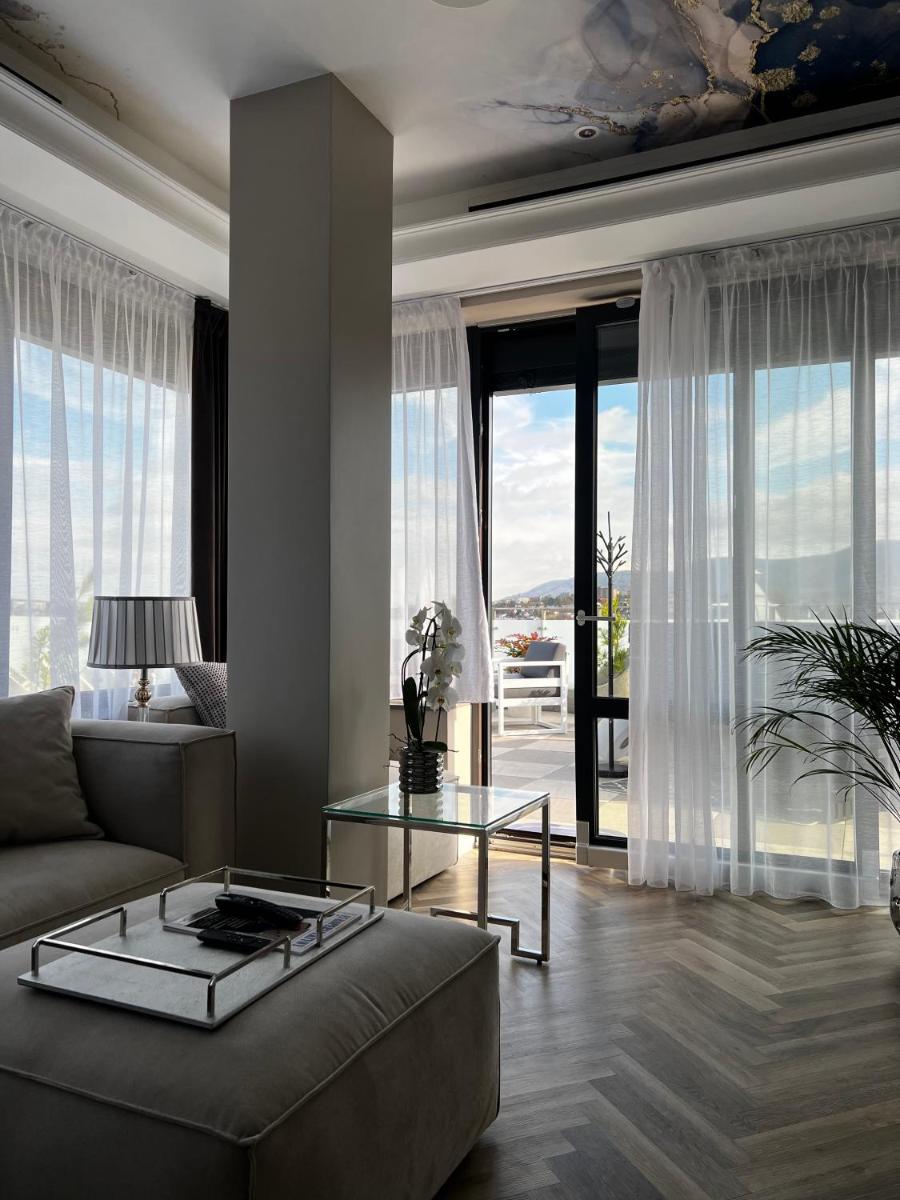 Sky Roof Apartments - Housity