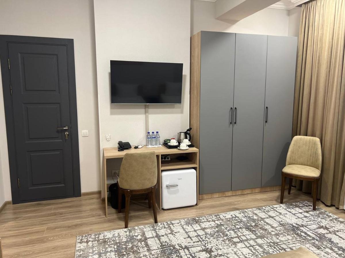 Almalyk Plaza Hotel - Housity