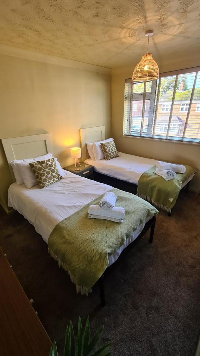 Woodstock by Spires Accommodation a uniquely retro 3 bedroom property - Housity