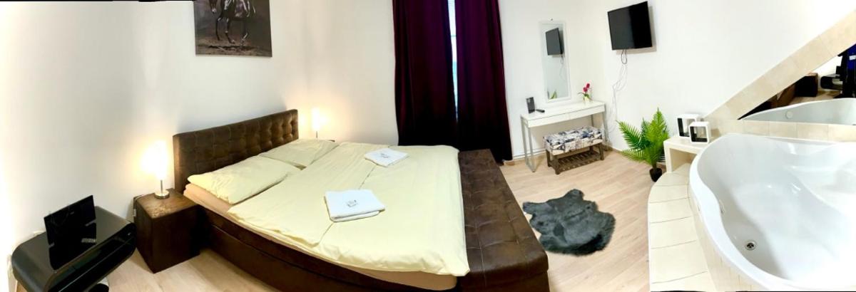 Hotel Stará Pošta - Housity