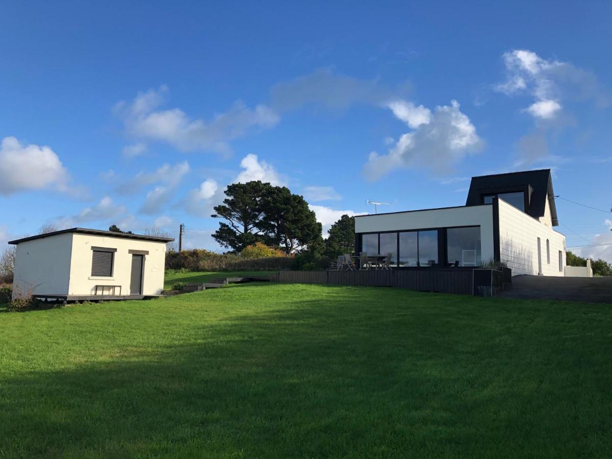 Maison avec spectaculaire vue mer à 180°, accès plage à pied en 5 mn - Housity