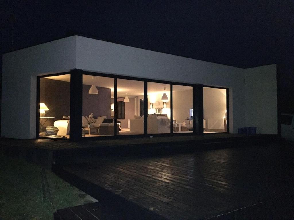 Maison avec spectaculaire vue mer à 180°, accès plage à pied en 5 mn - Housity