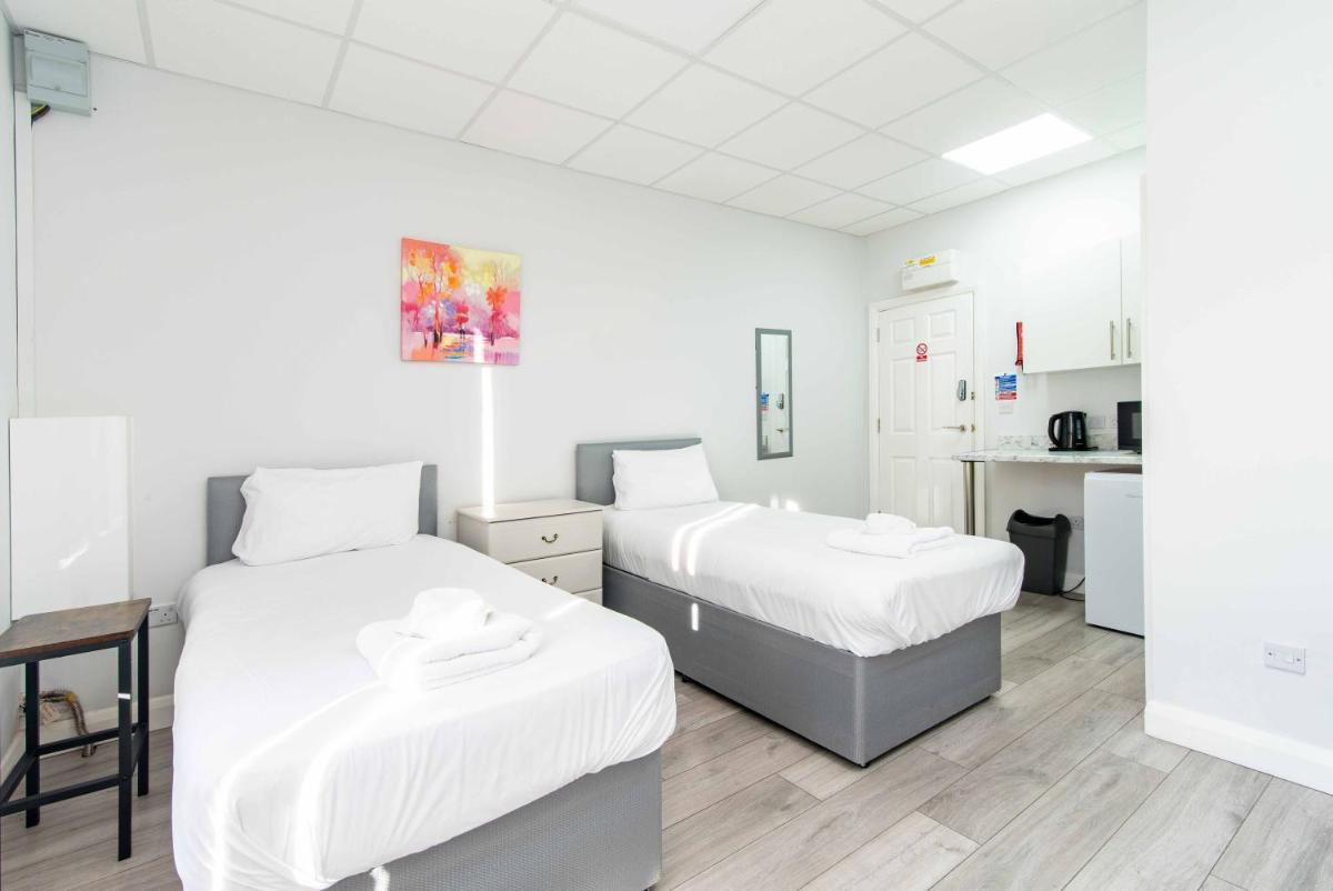 Lovely, Comfy Rooms at Hucknall - Housity
