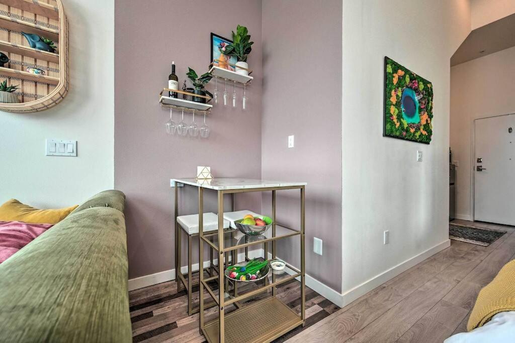 Stylish Ballard studio 15 mins from Space Needle - Housity