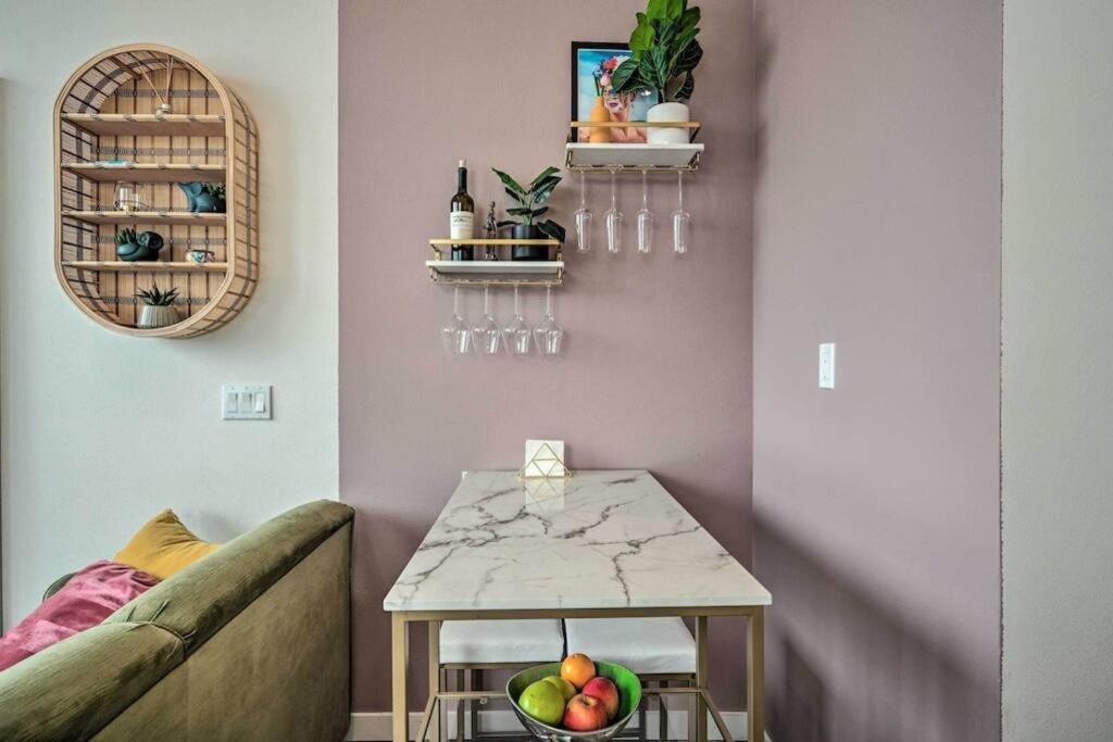 Stylish Ballard studio 15 mins from Space Needle - Housity