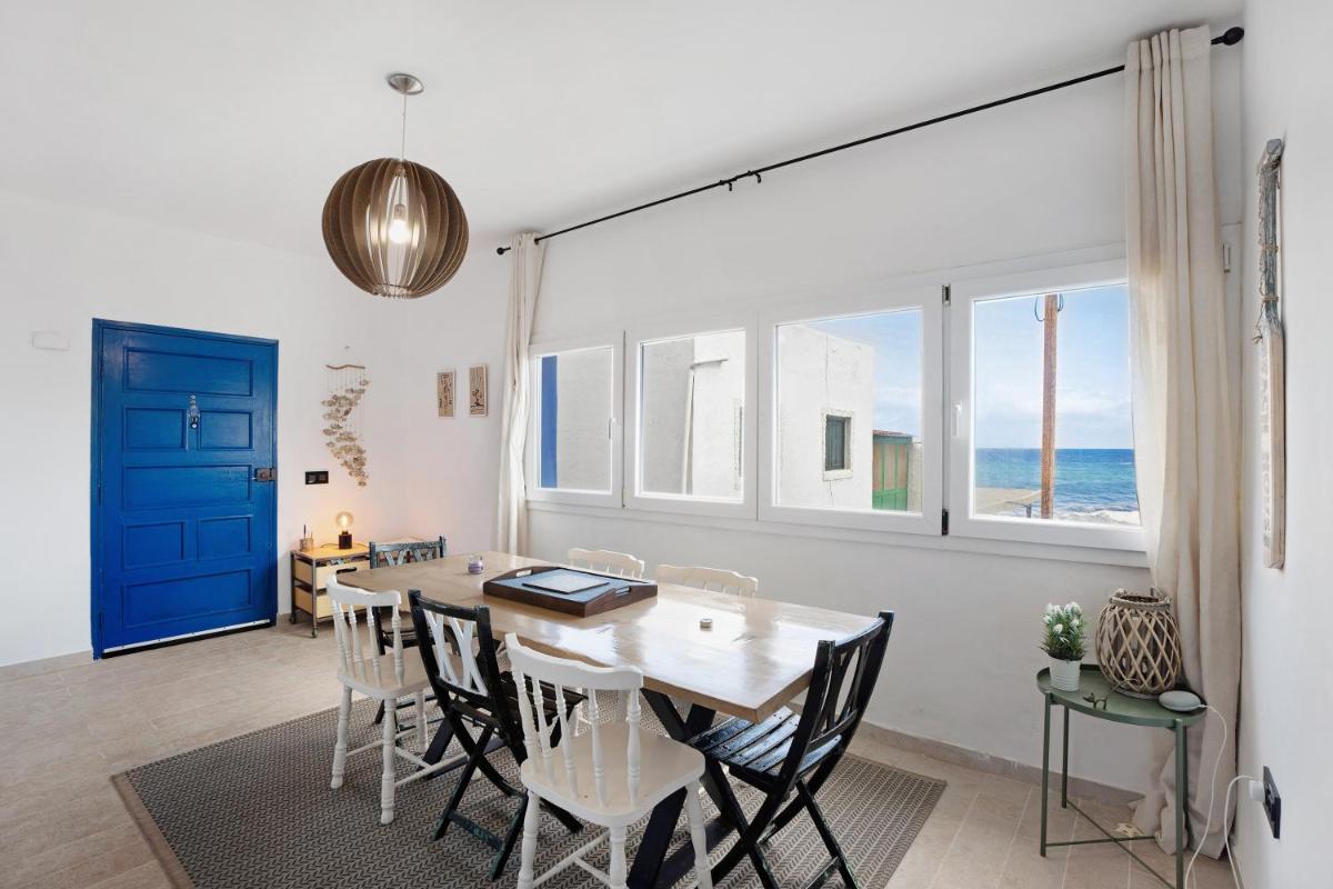 Suitetrails - Oceanfront cozzy house