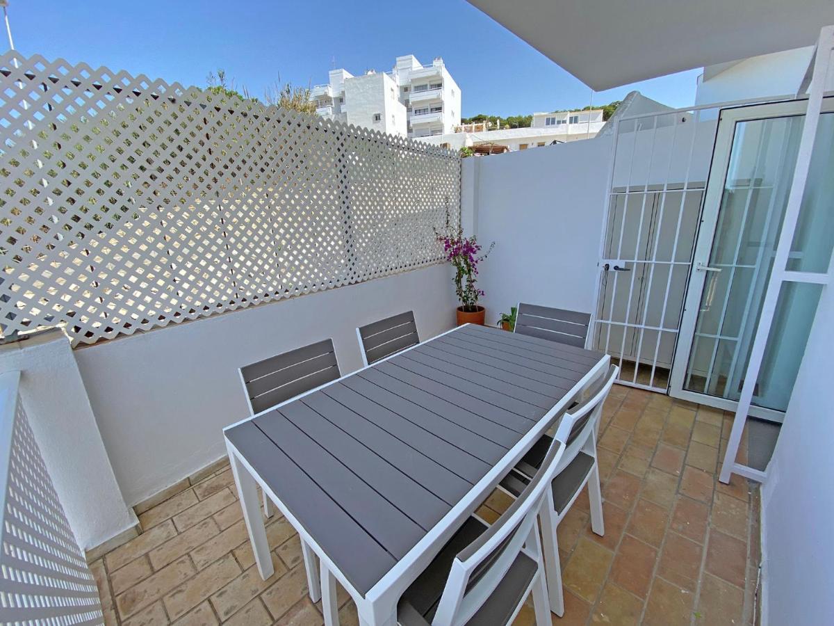Suitetrails - Santa Barbara A Beach front apartment with sea view and garage in Conil
