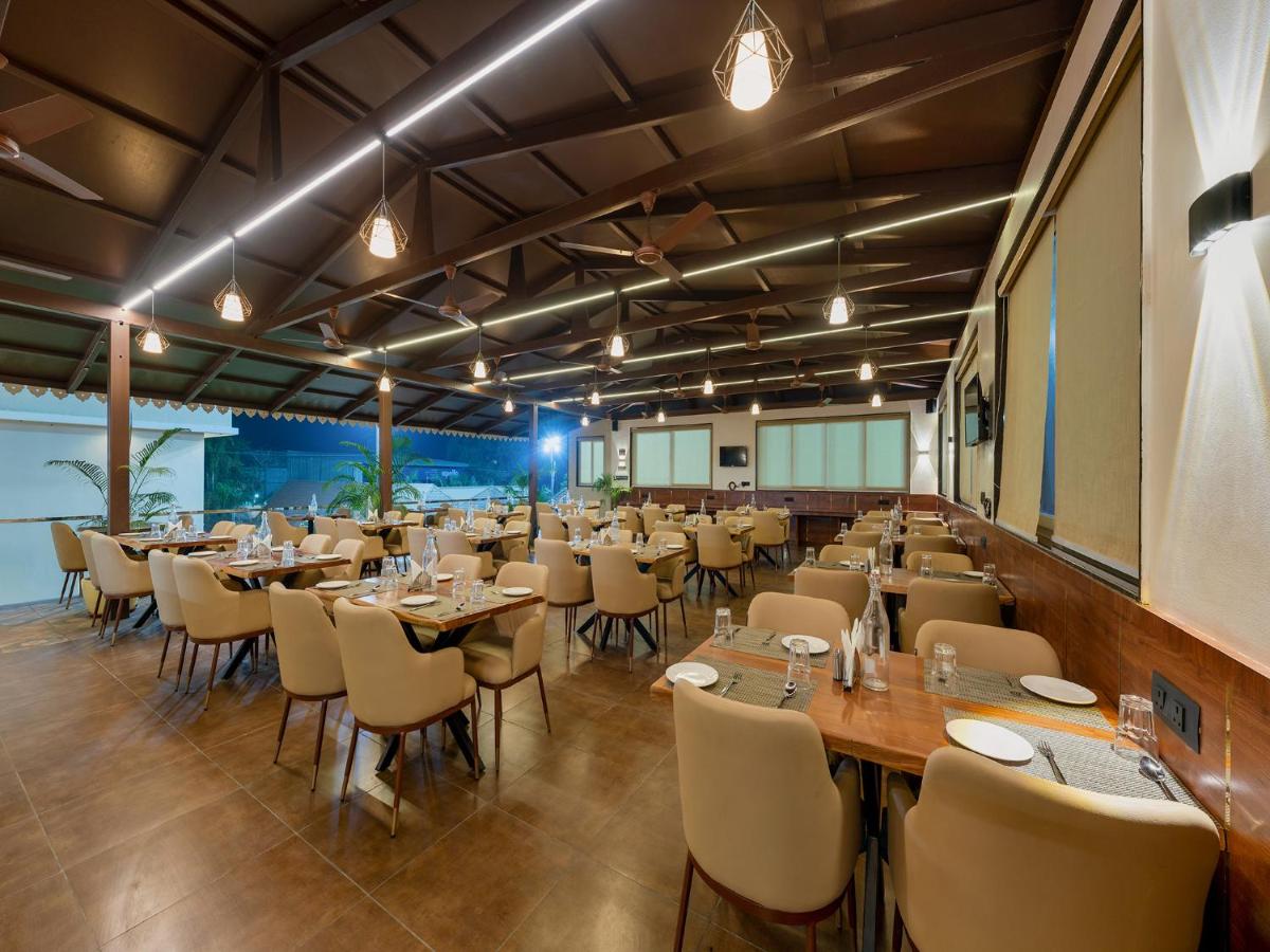 Golden Leaf Resort - Housity