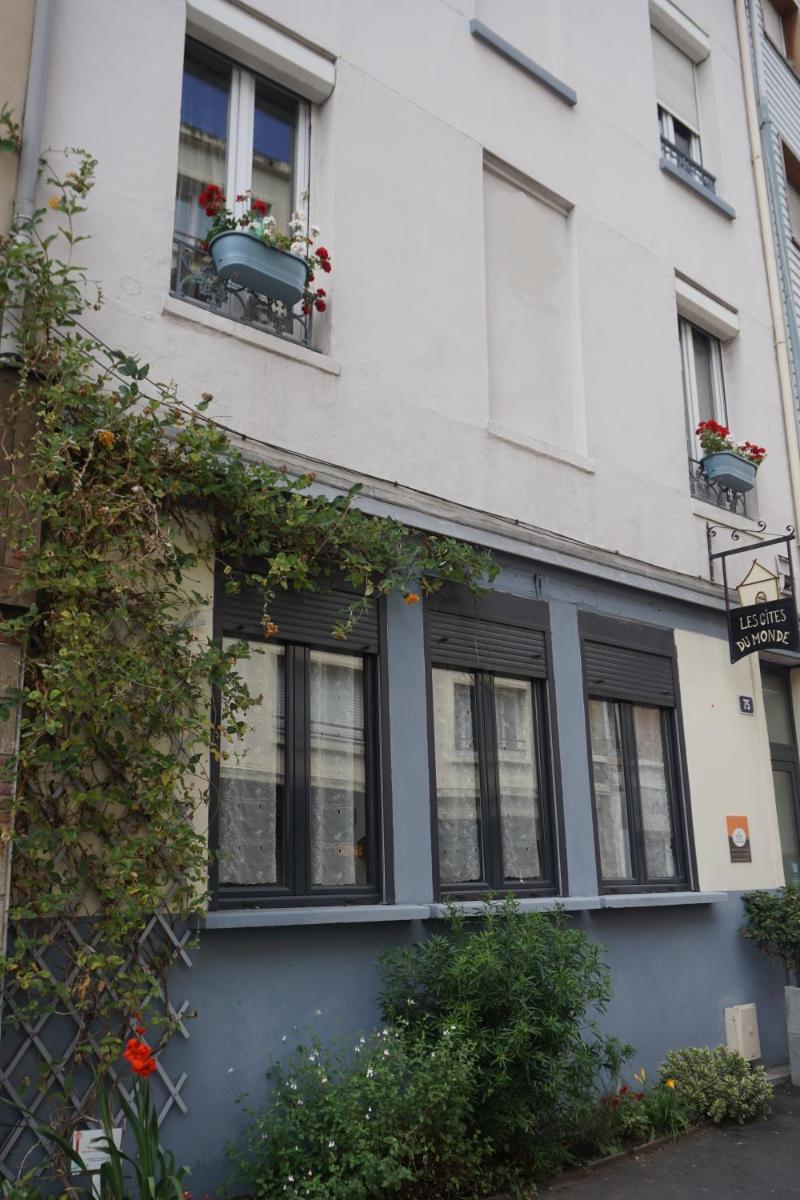 Les Gîtes du Monde , Appartements 2 chambres- 4 lits simples modulables en lits doubles - Housity