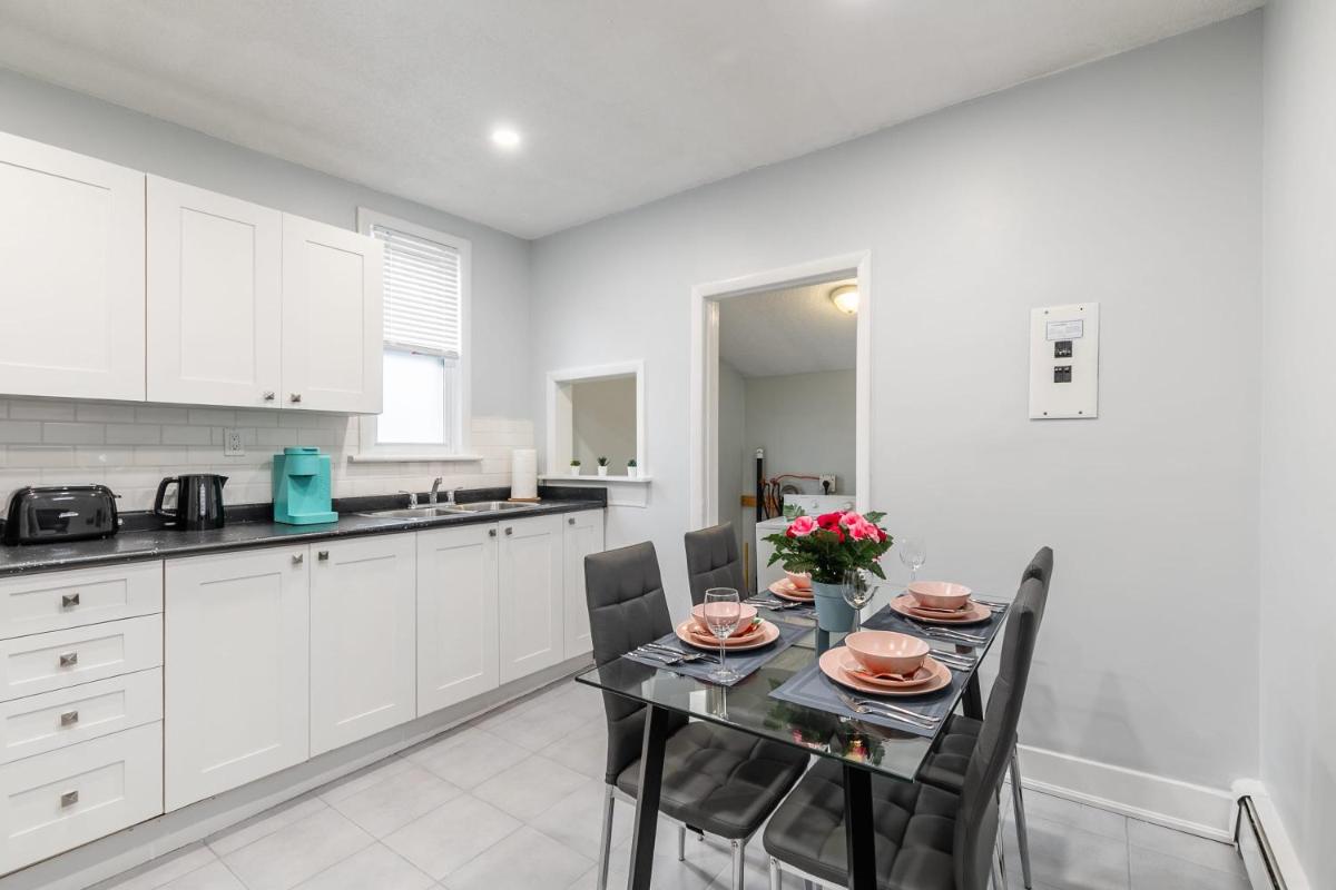 2BR Apartment Near Trails Parks & Waterfalls - Housity