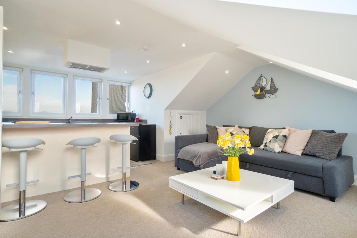 Stylish Herne Bay apartment by the sea - Housity