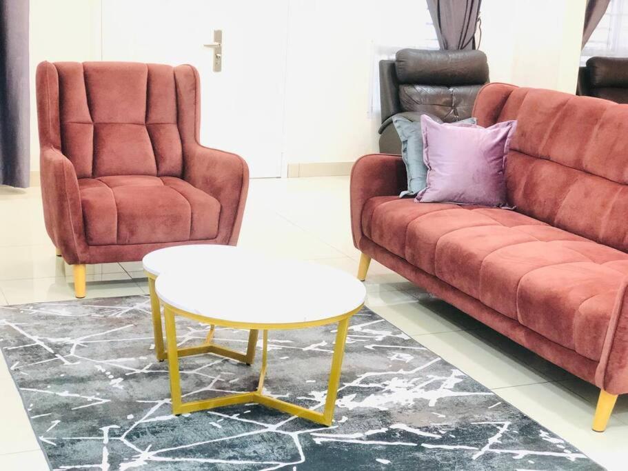Coffee Aroma Homestay at Teratak Noura 5BR Corner - Housity