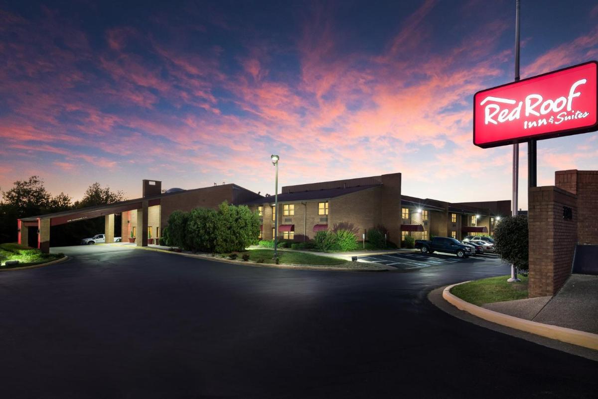 Red Roof Inn & Suites Lexington - Hamburg - Housity