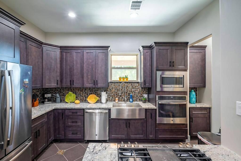 Deluxe House in the Heart of Houston - Housity