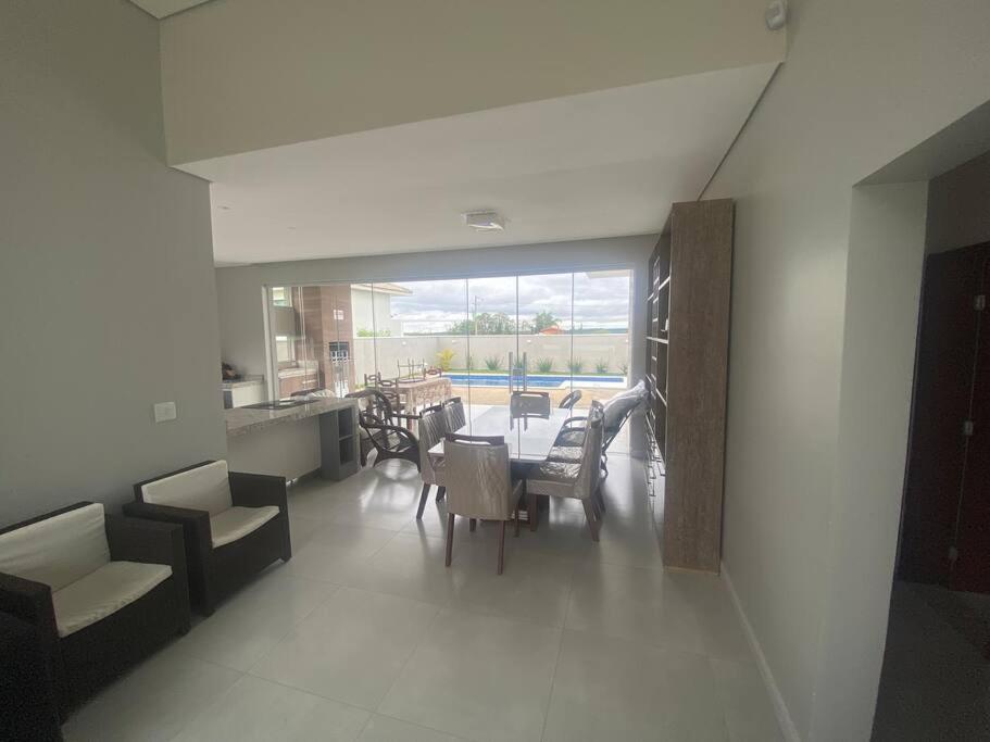 Sua casa no Ninho Verde 2 com piscina climatizada - Housity