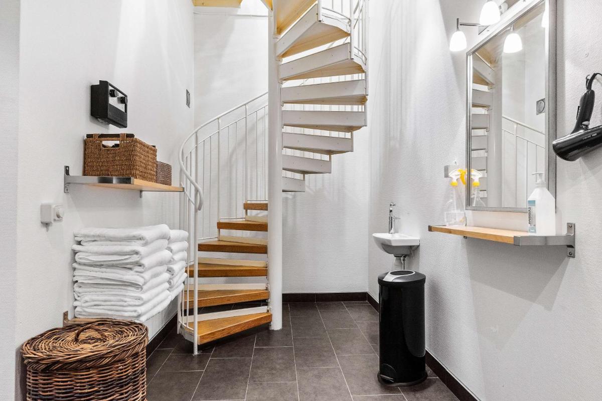 Best Western Plus Edward Hotel - Housity