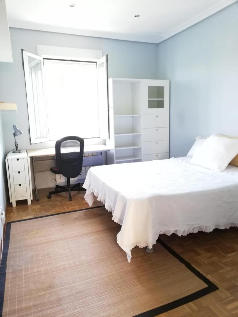 Room en Madrid en alojamiento con baño compartido - Housity