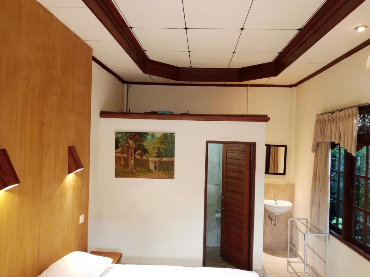 WAH TEJA HOMESTAY - Housity