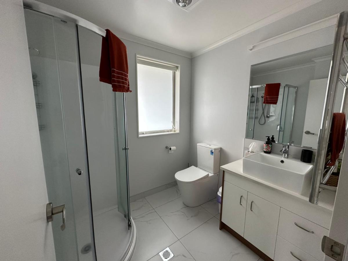Suitetrails - Cosy Self Contained 2 Bedroom Townhouse