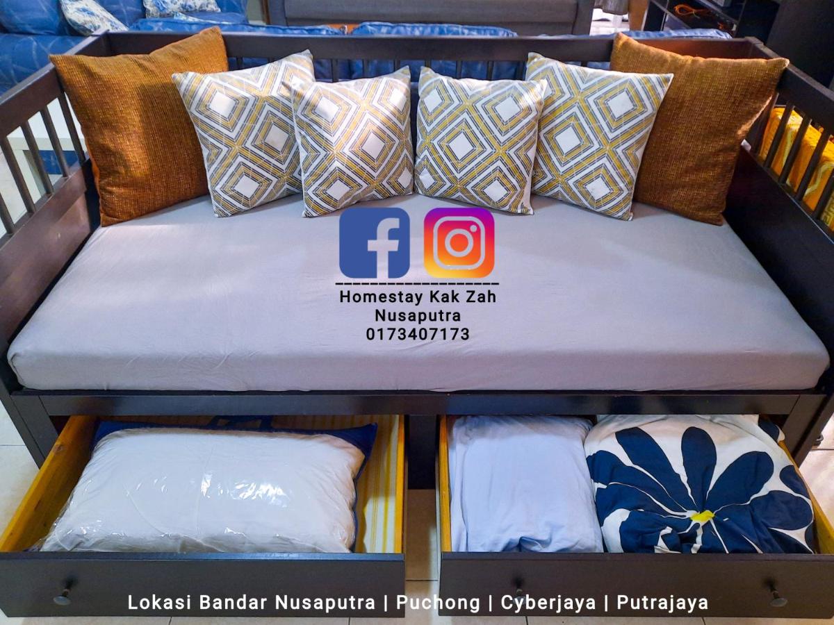 Homestay Kak Zah Nusaputra 4Room at Puchong Cyberjaya Putrajaya SplashMania - Housity