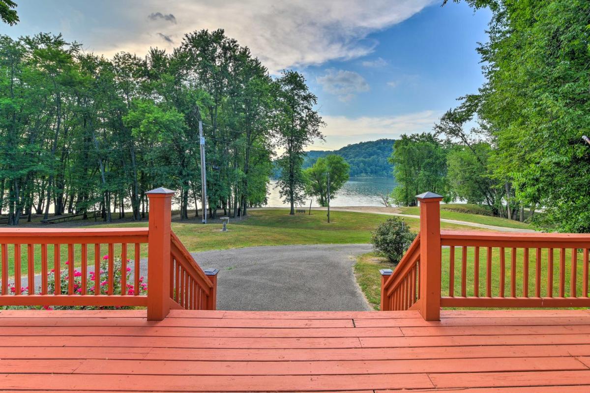 Secluded Ryman Riviera Home Steps to River - Housity