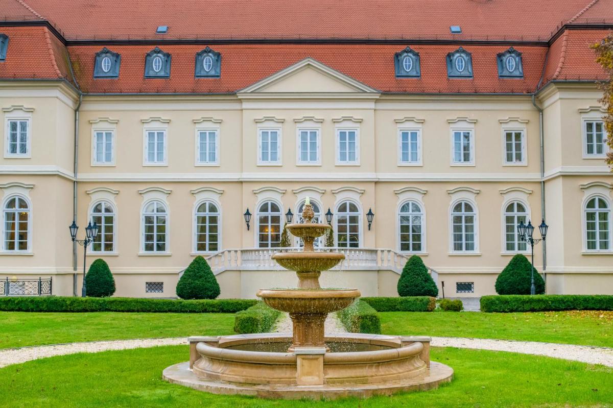 La Contessa Castle Hotel - Housity