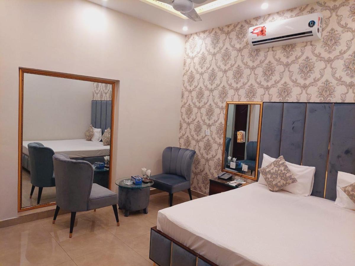 Red Fort Hotel Gulberg - Housity