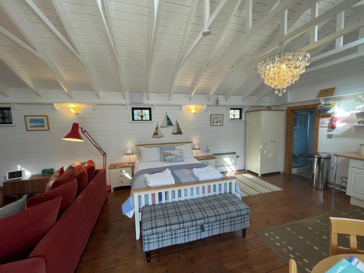 Sailaway perfect romantic break - Housity