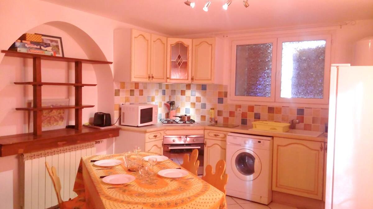 Maison chaleureuse a Saint Marcel les Sauzet + piscine partagee - Housity