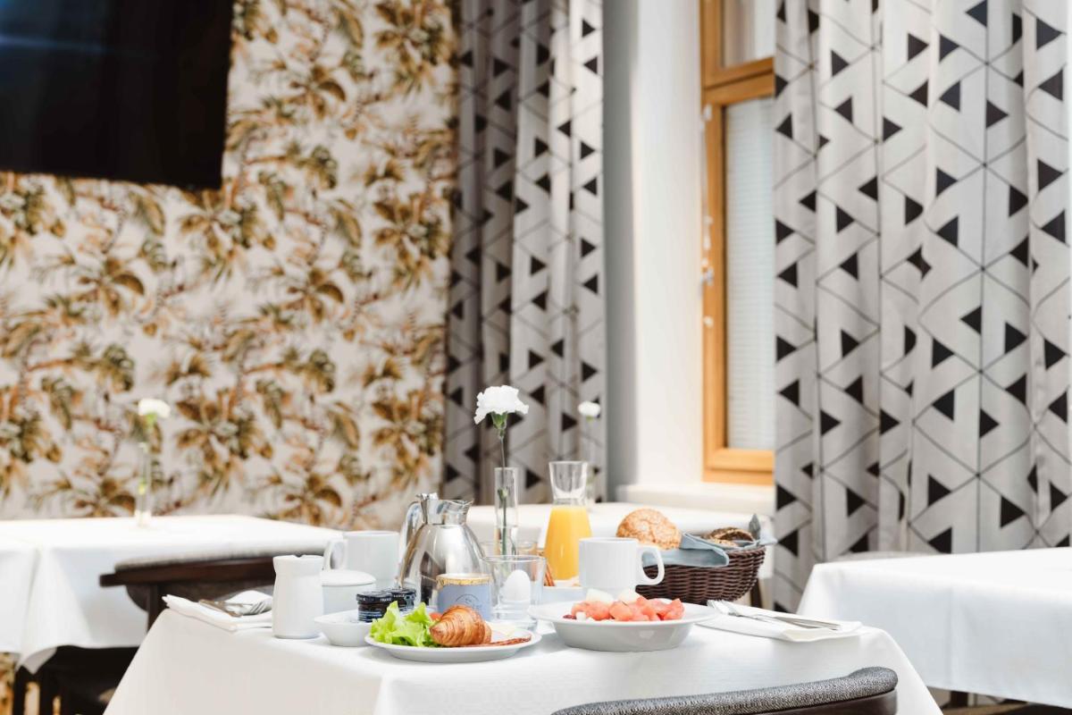 Hotel Bastian - Housity