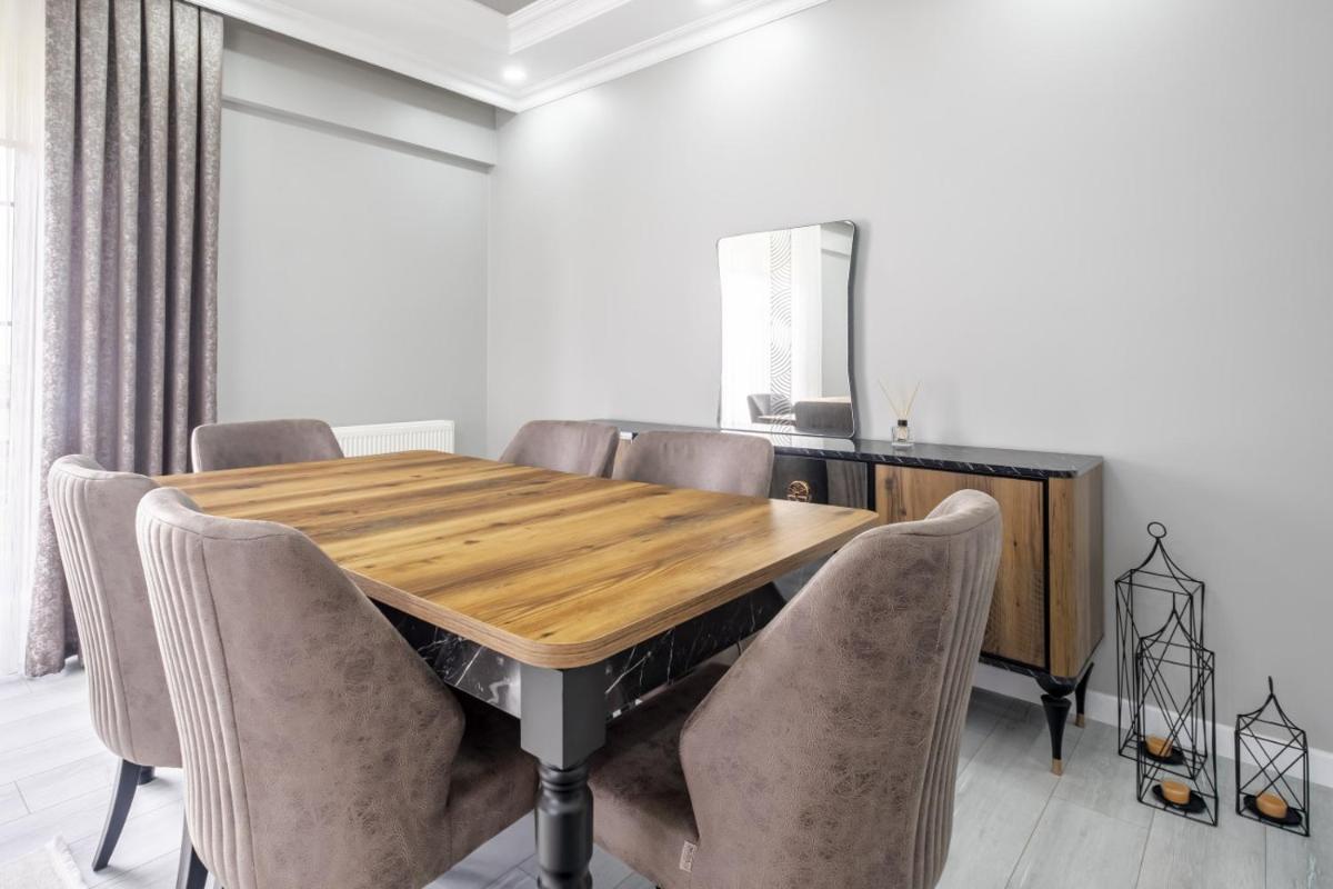Lovely Flat with Balcony in Kartepe Kocaeli - Housity