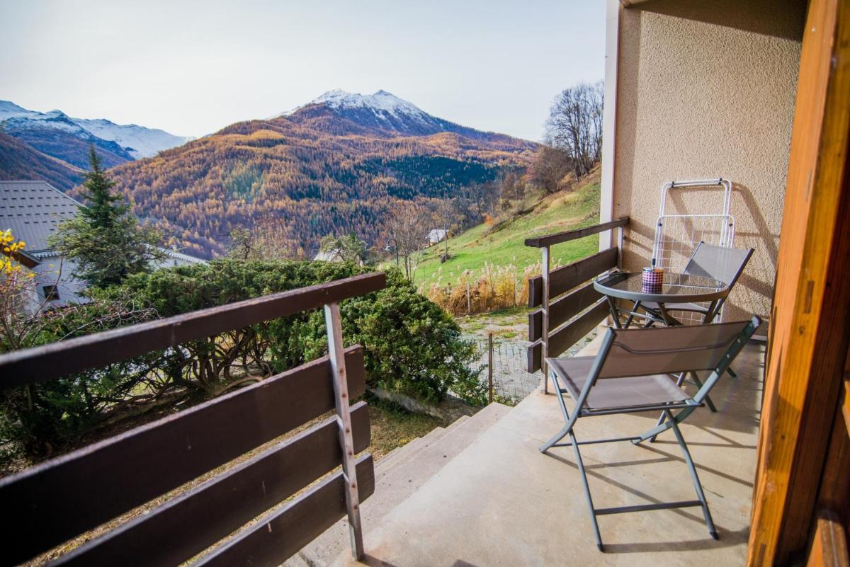 Les Tilleuls 22 - balcon vue montagne - Housity