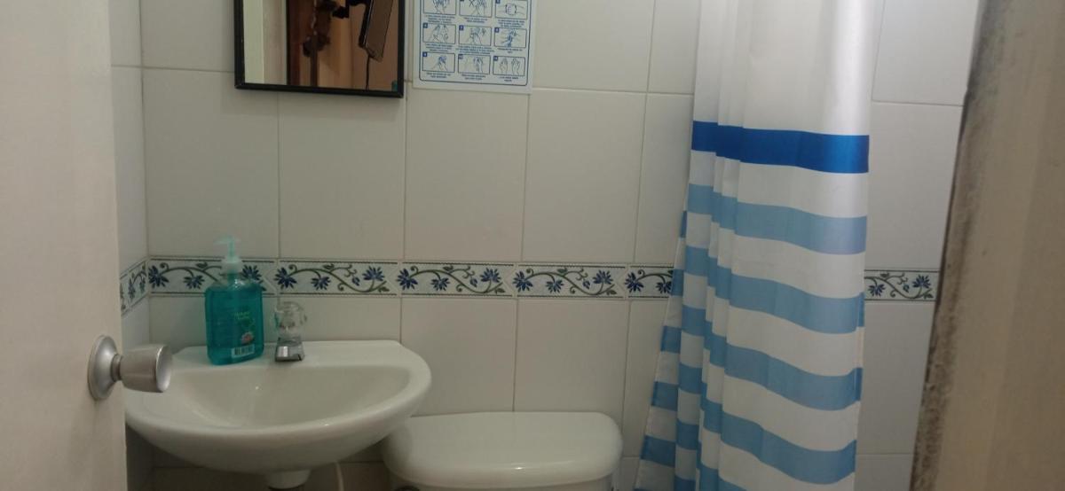 HOTEL DUX - Housity