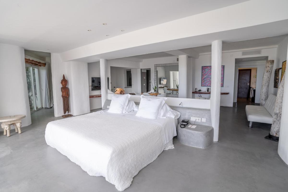 Cama o camas de una habitación en Hacienda Na Xamena, Ibiza