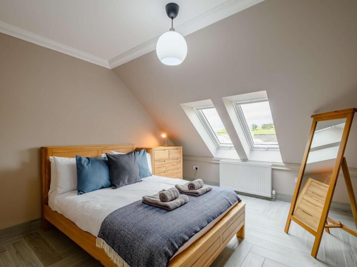 Westertonhill Lodge 4 Newbuild with Hot Tub Option - Housity