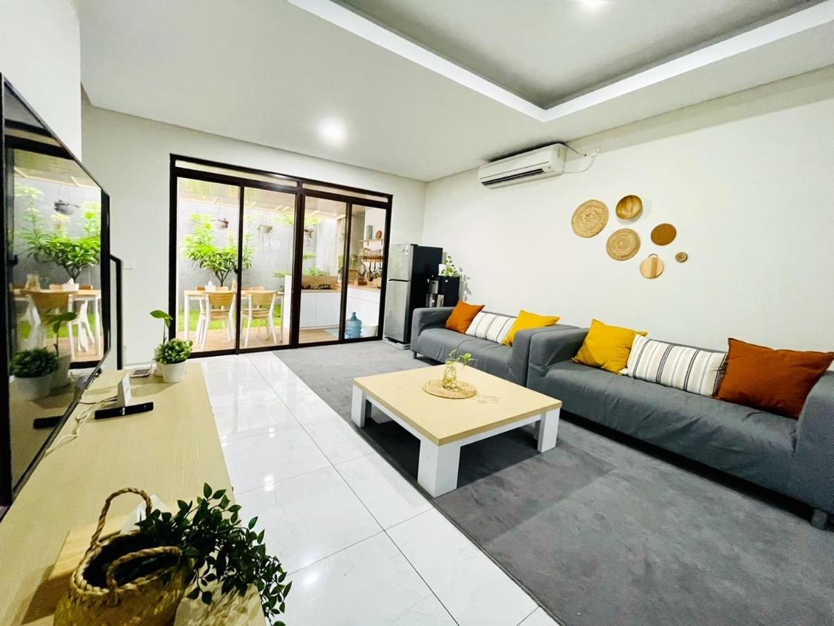 Larisa Homestay Syariah - Housity